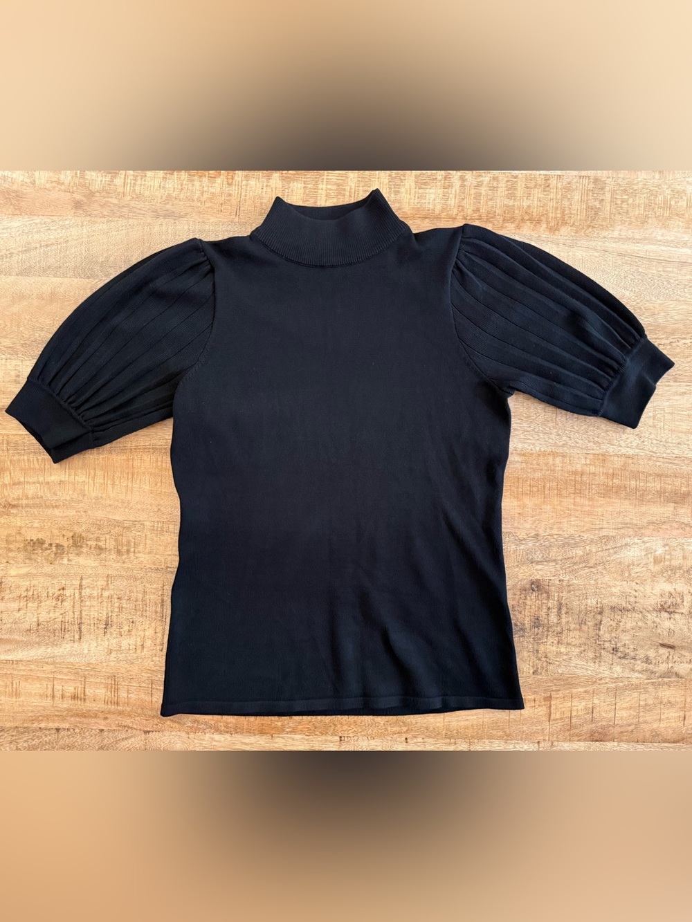 Tahari Black Mock Neck Puff Sleeve Knit Top XS Ribbed Short Sleeve